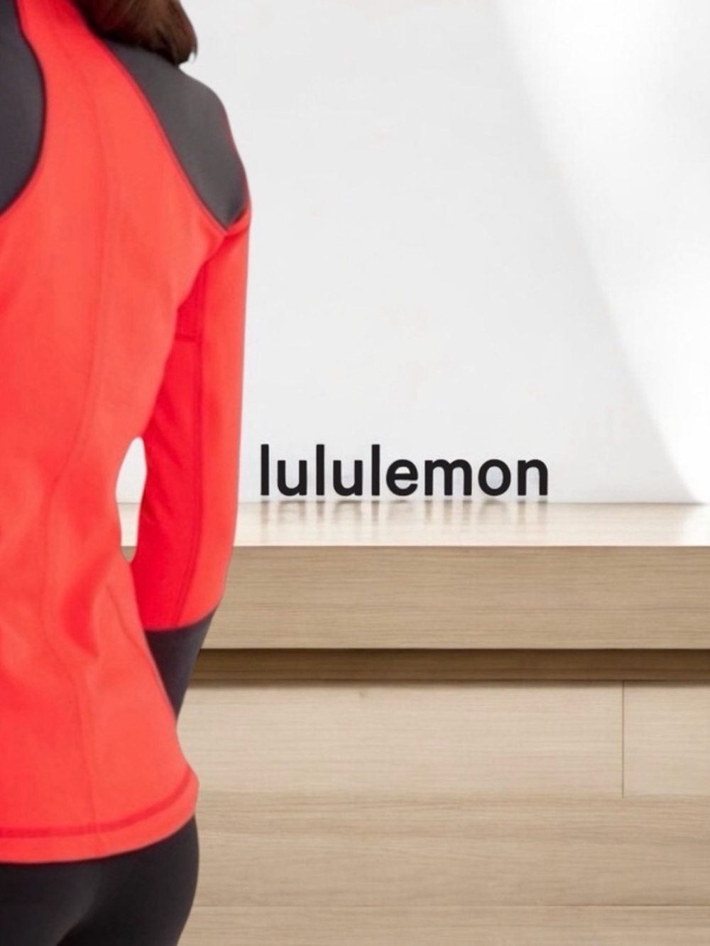 🍋 LULULEMON | Forme Jacket - Picture 2 of 10